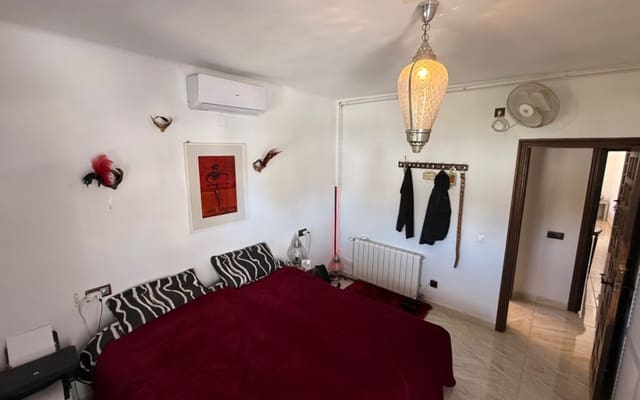 4 soveværelse Villa til salg i Villamartin, Orihuela med swimmingpool - € 750.000 (Ref: 9973602)