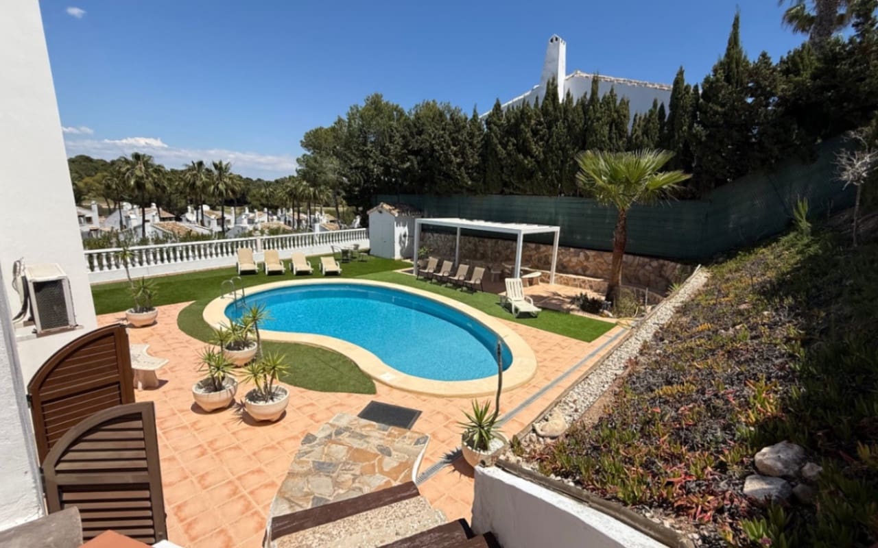 4 soveværelse Villa til salg i Orihuela med swimmingpool - € 750.000 (Ref: 9973602)