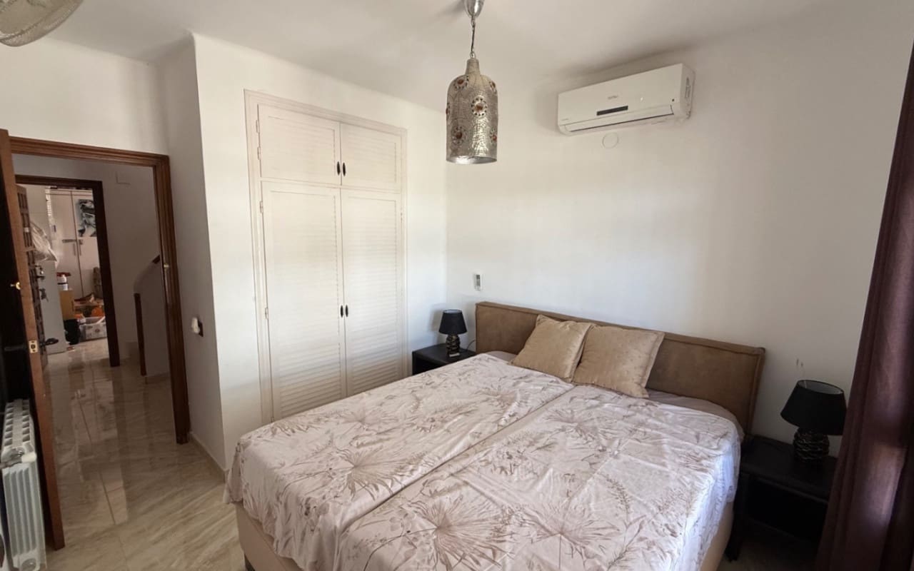 4 soveværelse Villa til salg i Orihuela med swimmingpool - € 750.000 (Ref: 9973602)