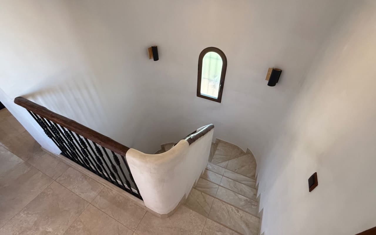 4 soveværelse Villa til salg i Orihuela med swimmingpool - € 750.000 (Ref: 9973602)
