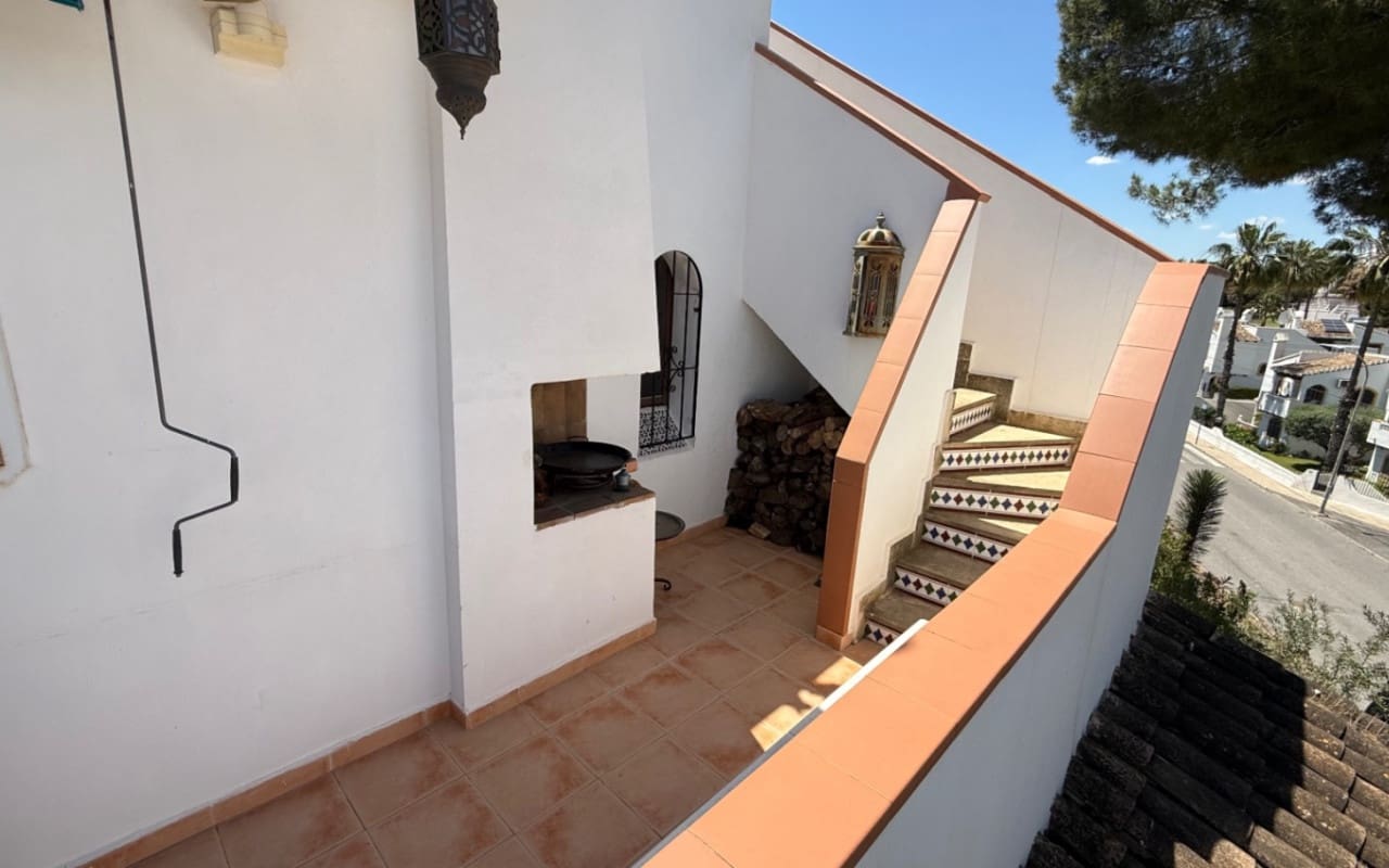 4 soveværelse Villa til salg i Orihuela med swimmingpool - € 750.000 (Ref: 9973602)