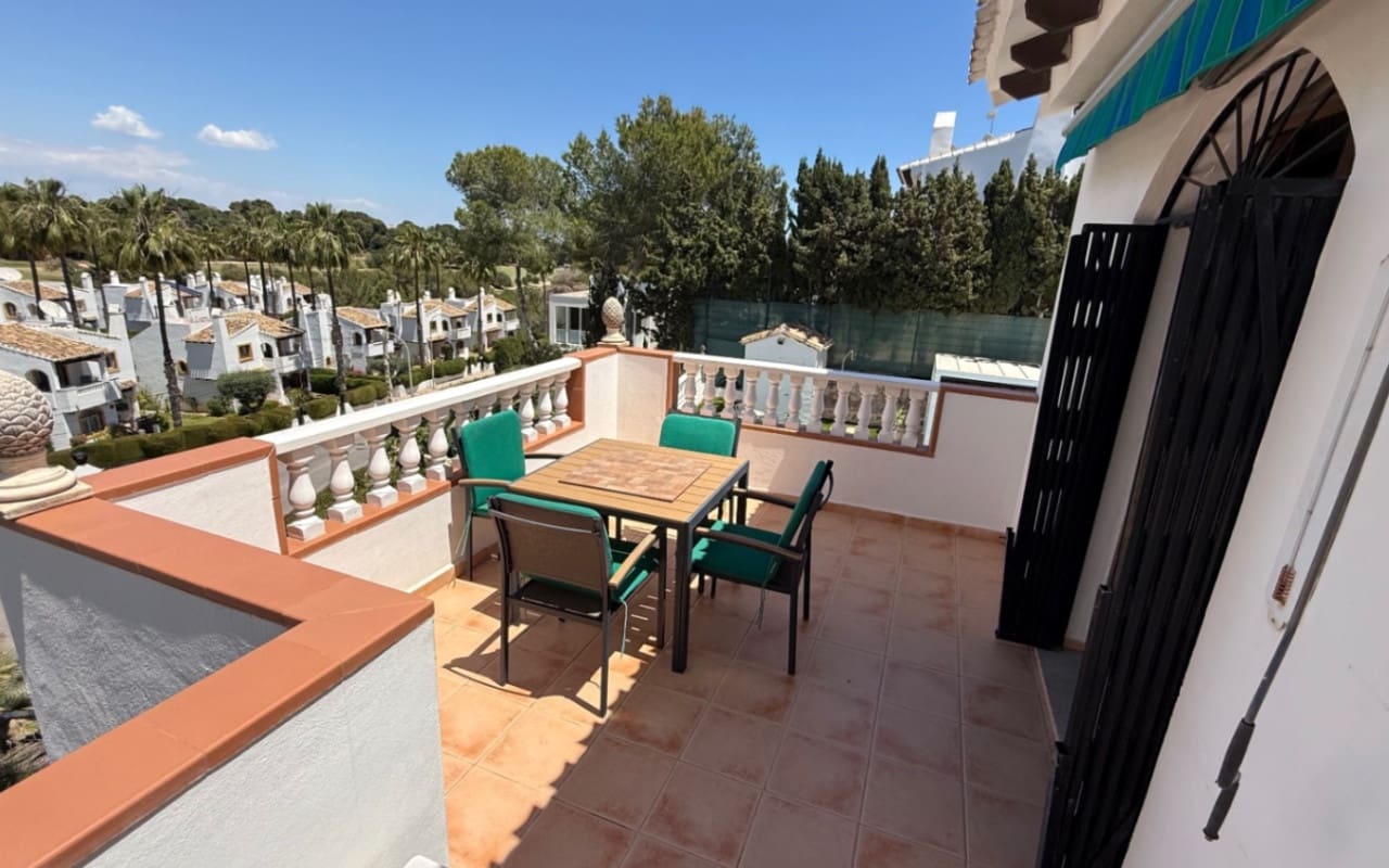4 soveværelse Villa til salg i Orihuela med swimmingpool - € 750.000 (Ref: 9973602)
