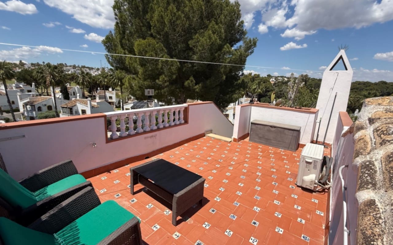 4 soveværelse Villa til salg i Orihuela med swimmingpool - € 750.000 (Ref: 9973602)