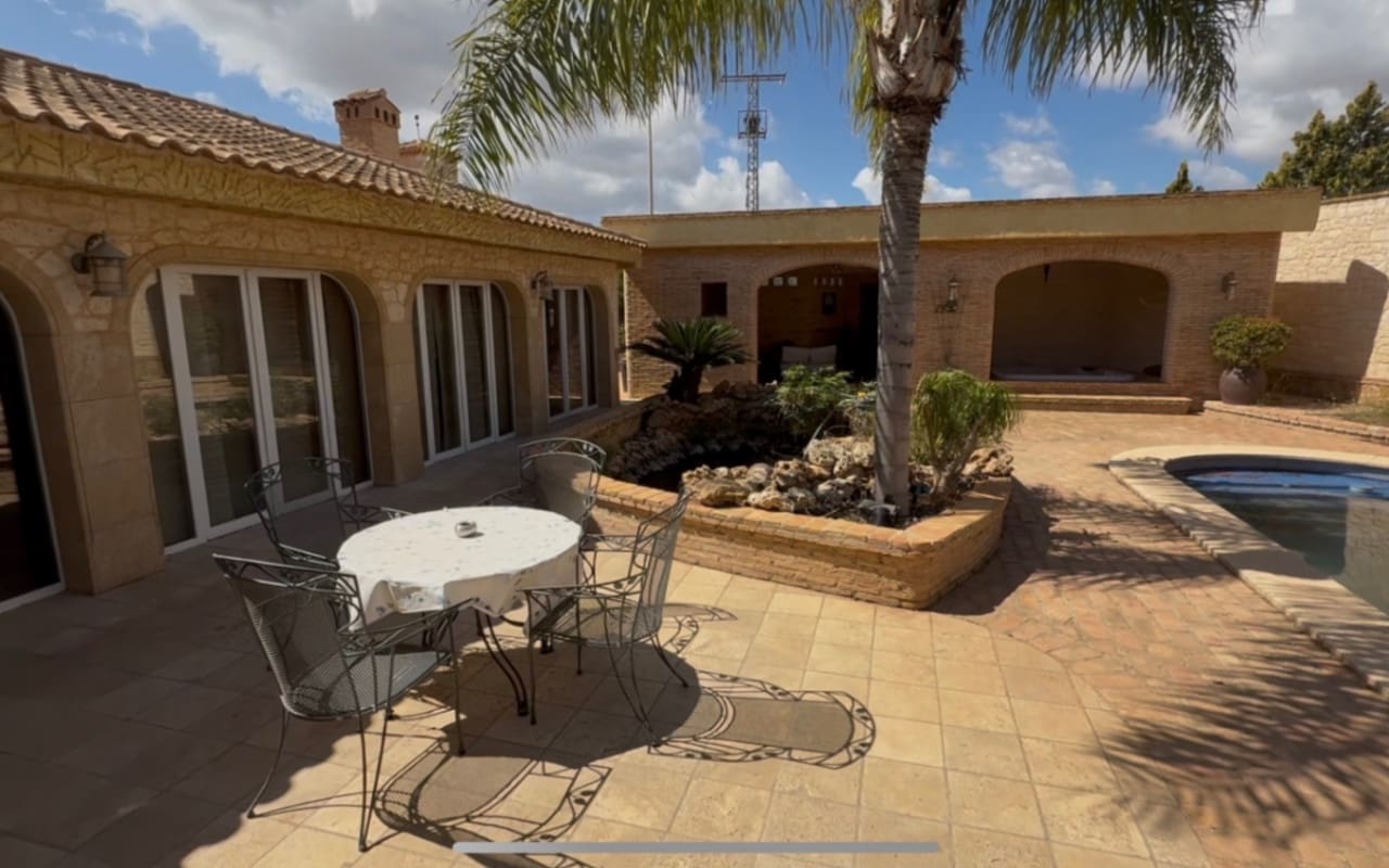 6 bedroom Villa for sale in Cartagena with pool - € 1,080,000 (Ref: 9973603)