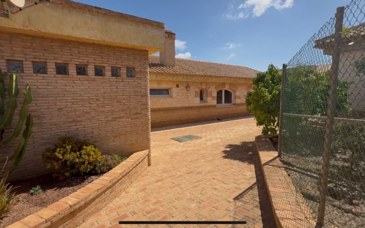 6 bedroom Villa for sale in Cartagena with pool - € 1,080,000 (Ref: 9973603)