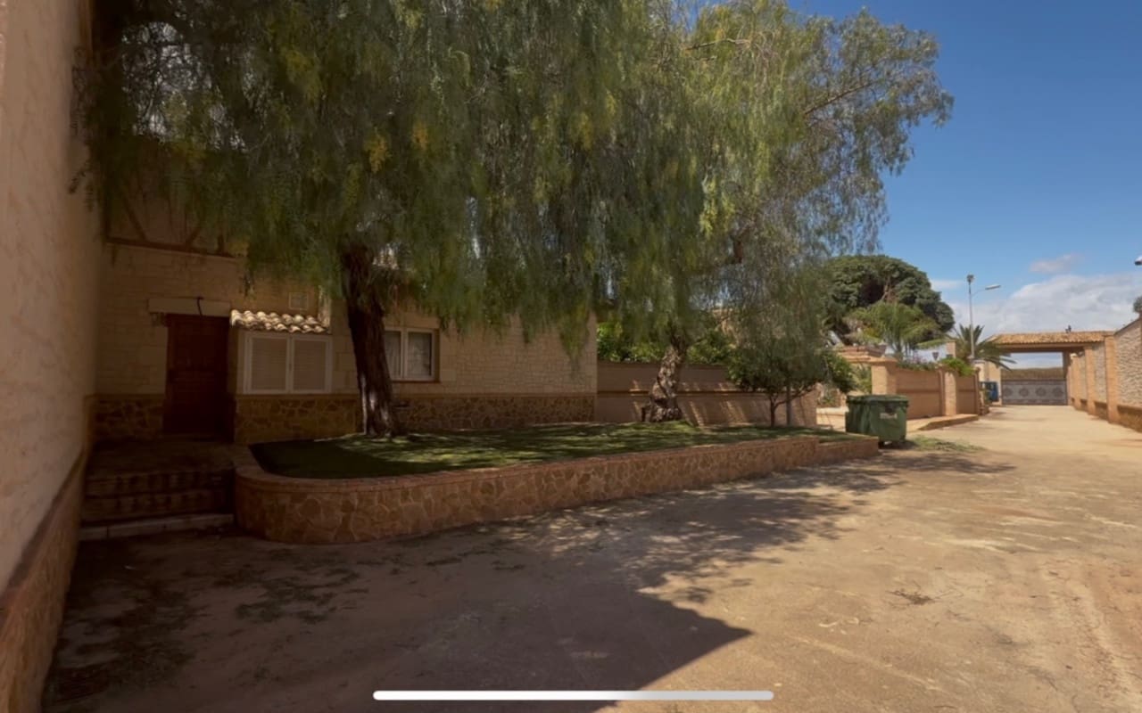6 bedroom Villa for sale in Cartagena with pool - € 1,080,000 (Ref: 9973603)