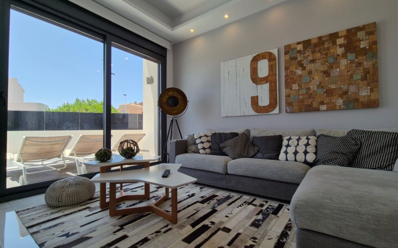 4 soverom Villa til salgs i Torrevieja med svømmebasseng - € 785 000 (Ref: 9973604)