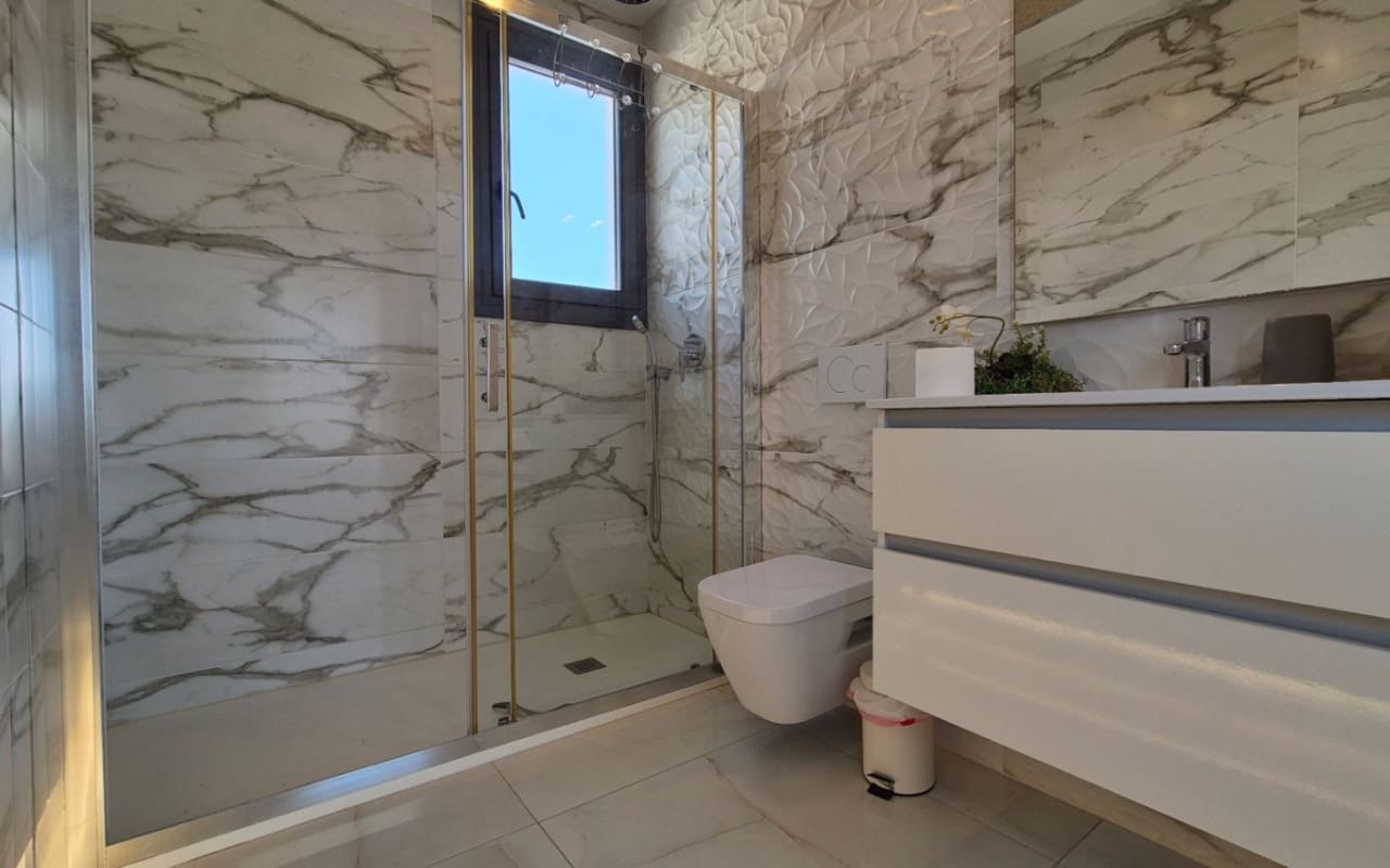 4 soverom Villa til salgs i Torrevieja med svømmebasseng - € 785 000 (Ref: 9973604)