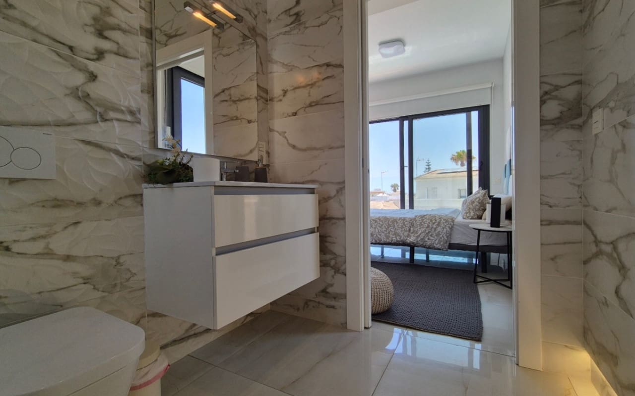 4 soverom Villa til salgs i Torrevieja med svømmebasseng - € 785 000 (Ref: 9973604)