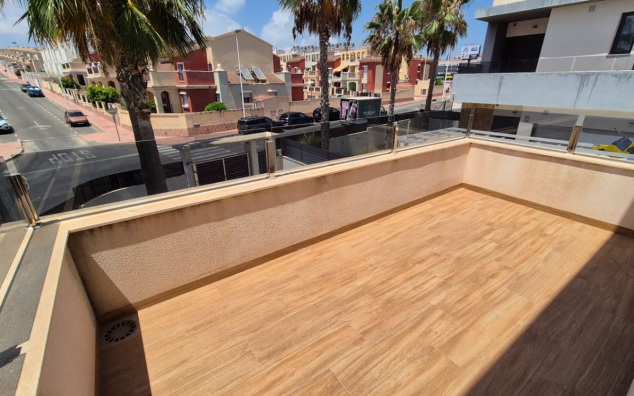 4 soverom Villa til salgs i Torrevieja med svømmebasseng - € 785 000 (Ref: 9973604)