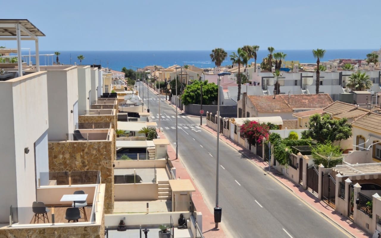 4 soverom Villa til salgs i Torrevieja med svømmebasseng - € 785 000 (Ref: 9973604)