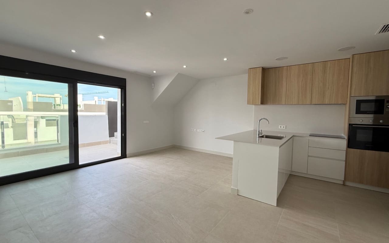 2 bedroom Penthouse for sale in Torrevieja with pool - € 305,000 (Ref: 9973606)