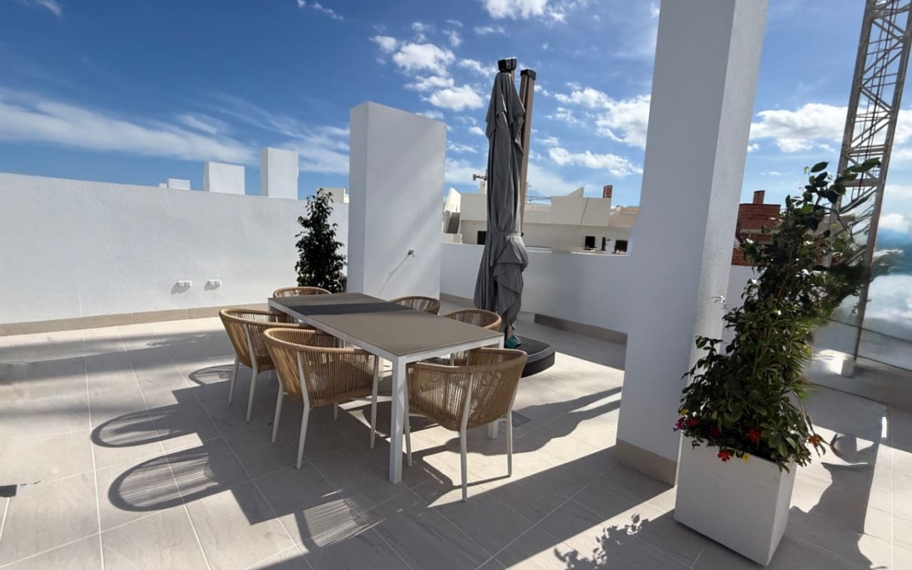 2 bedroom Penthouse for sale in Torrevieja with pool - € 305,000 (Ref: 9973606)