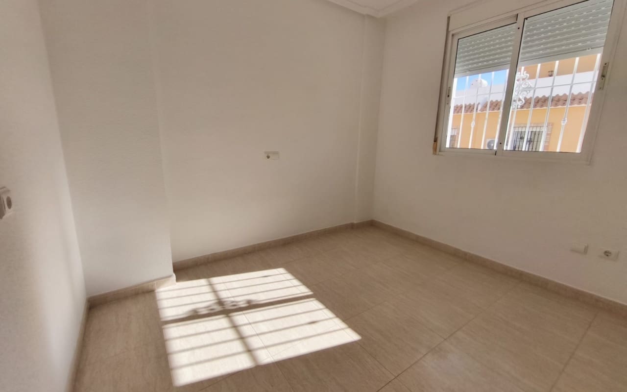 3 sypialnia Dom na sprzedaż w Ciudad Quesada z basenem - 265 000 € (Ref: 9973608)