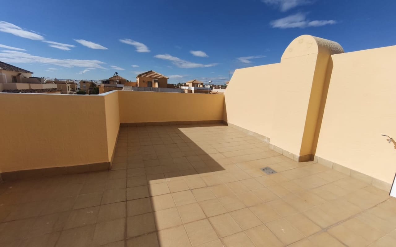 3 sypialnia Dom na sprzedaż w Ciudad Quesada z basenem - 265 000 € (Ref: 9973608)