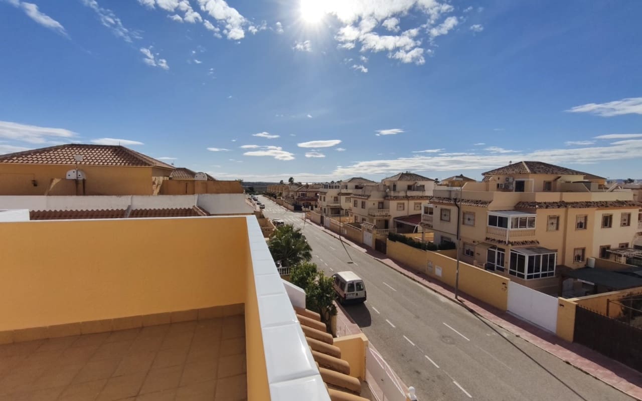 3 sypialnia Dom na sprzedaż w Ciudad Quesada z basenem - 265 000 € (Ref: 9973608)