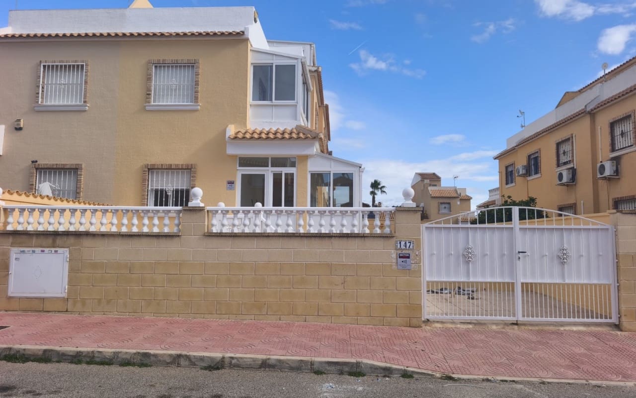 3 sypialnia Dom na sprzedaż w Ciudad Quesada z basenem - 265 000 € (Ref: 9973608)