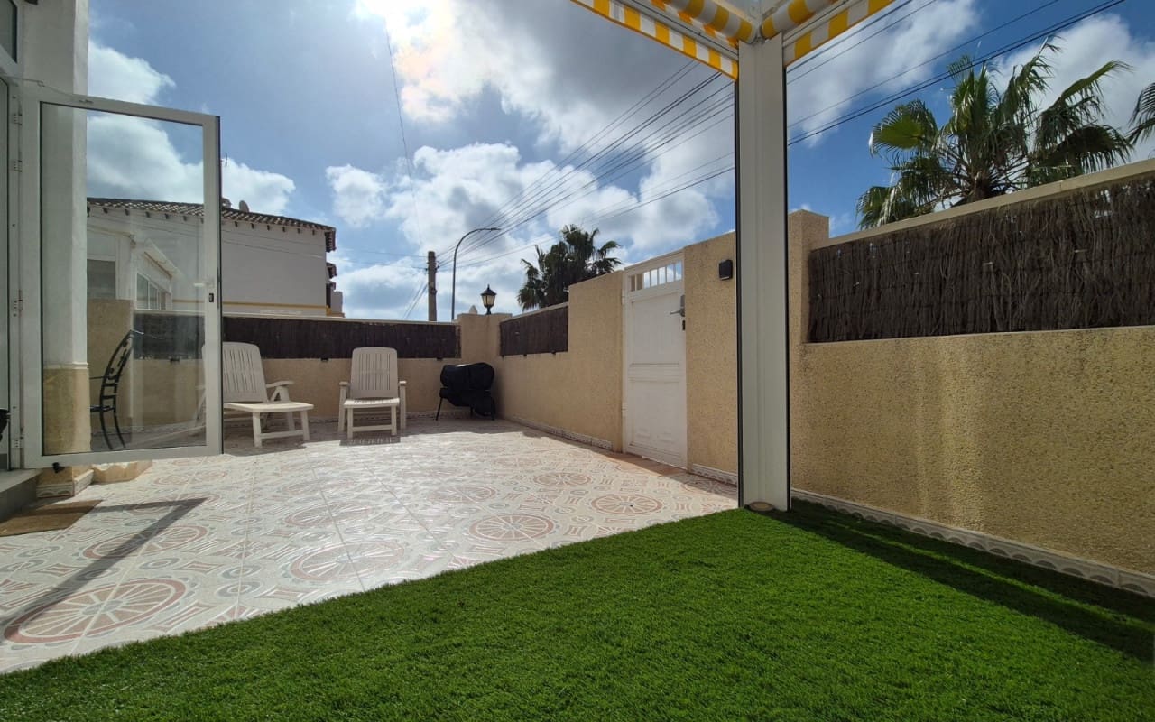 1 slaapkamer Huis te koop in San Miguel de Salinas met zwembad - € 155.000 (Ref: 9973609)