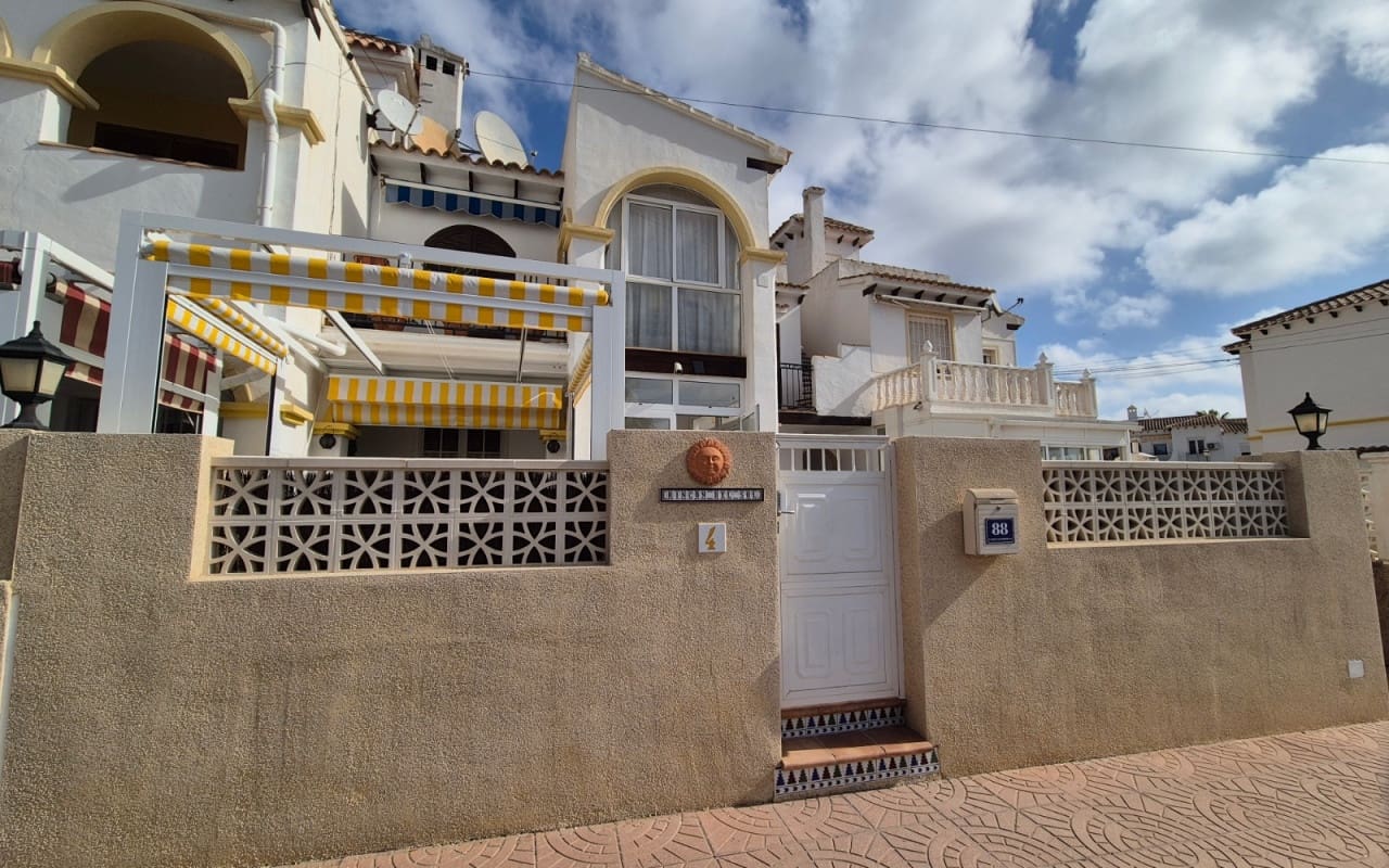 1 slaapkamer Huis te koop in San Miguel de Salinas met zwembad - € 155.000 (Ref: 9973609)