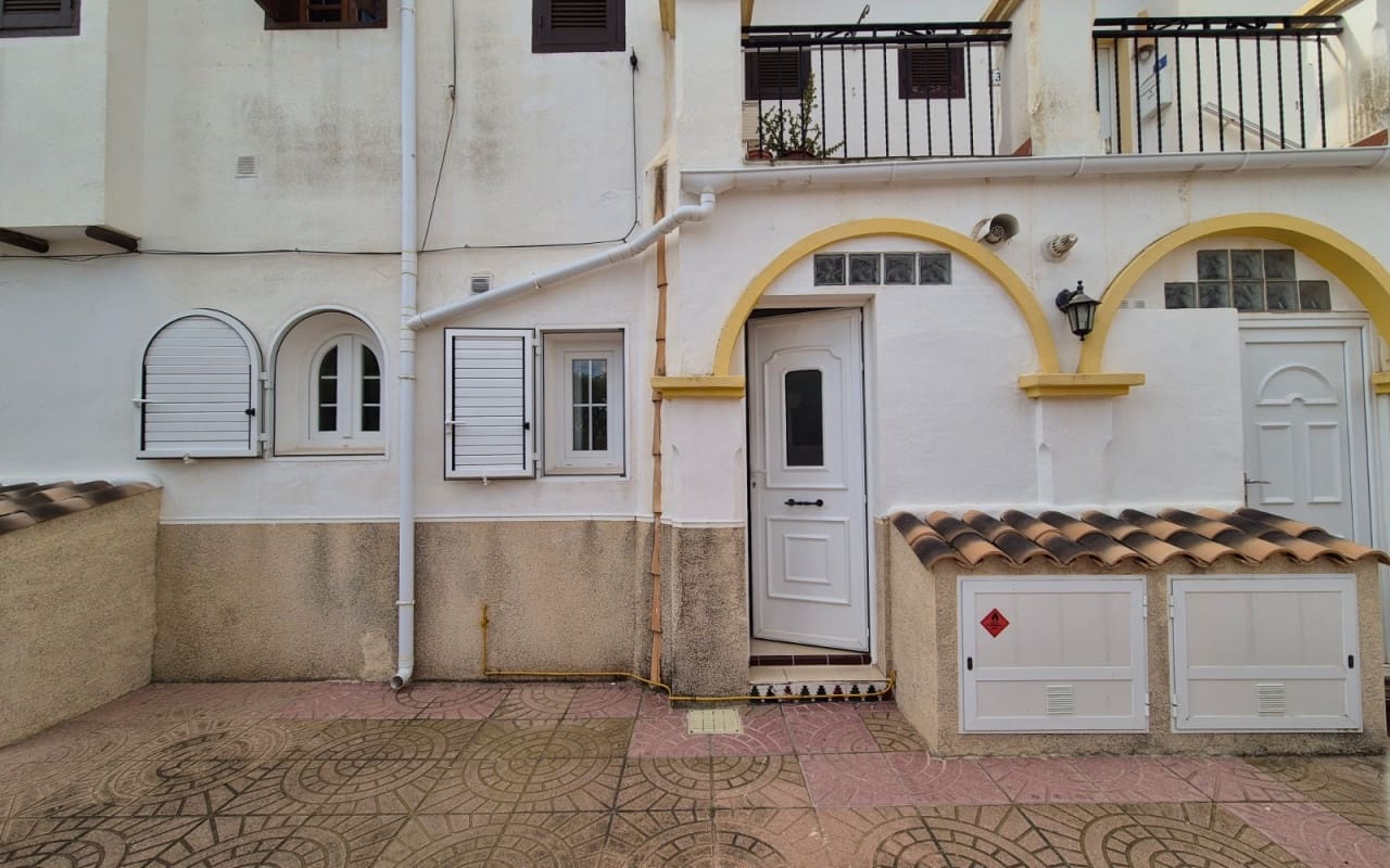 1 slaapkamer Huis te koop in San Miguel de Salinas met zwembad - € 155.000 (Ref: 9973609)