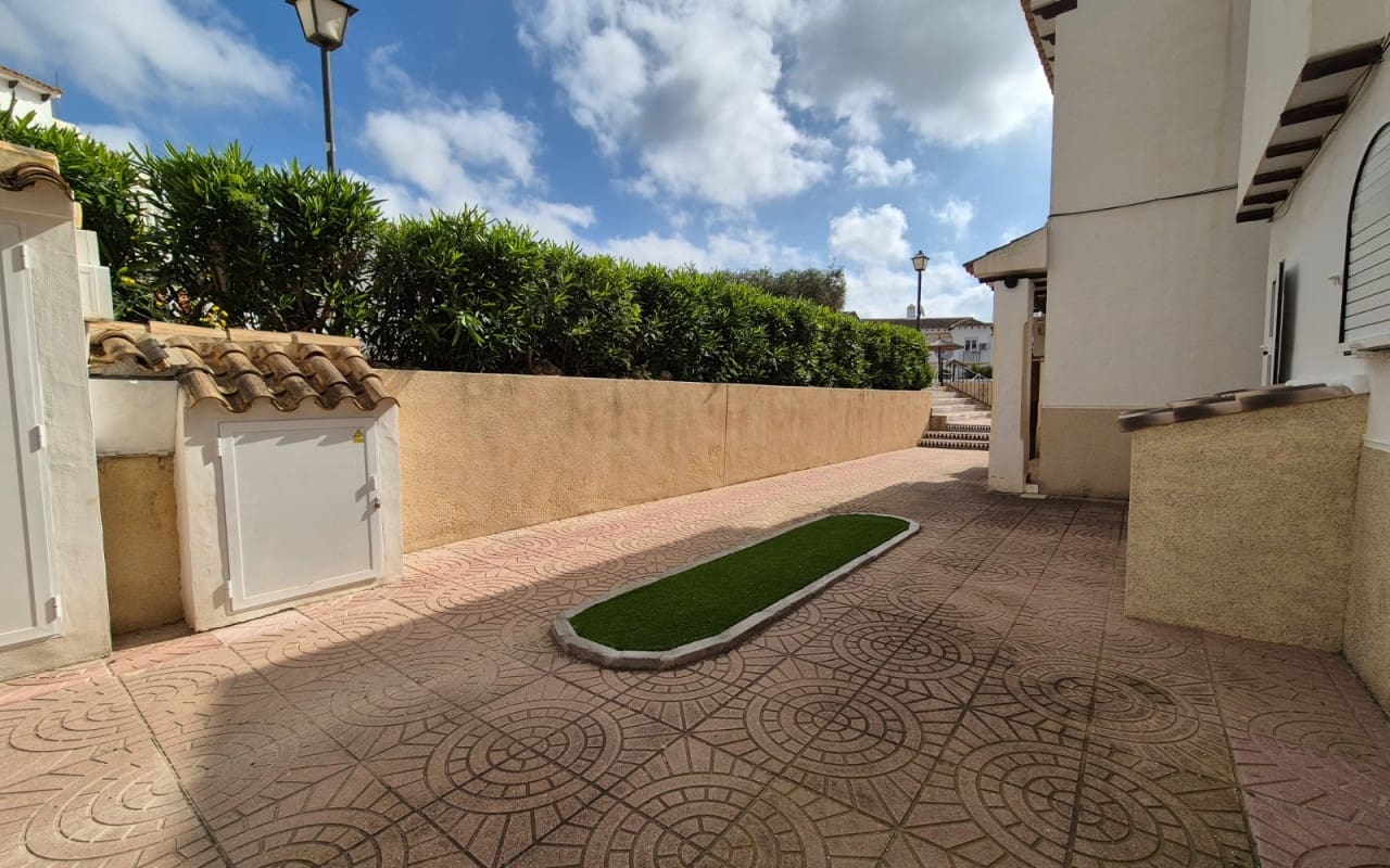 1 slaapkamer Huis te koop in San Miguel de Salinas met zwembad - € 155.000 (Ref: 9973609)