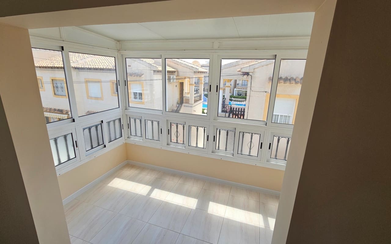 2 bedroom Townhouse for sale in Playa Flamenca with pool - € 169,000 (Ref: 9973611)