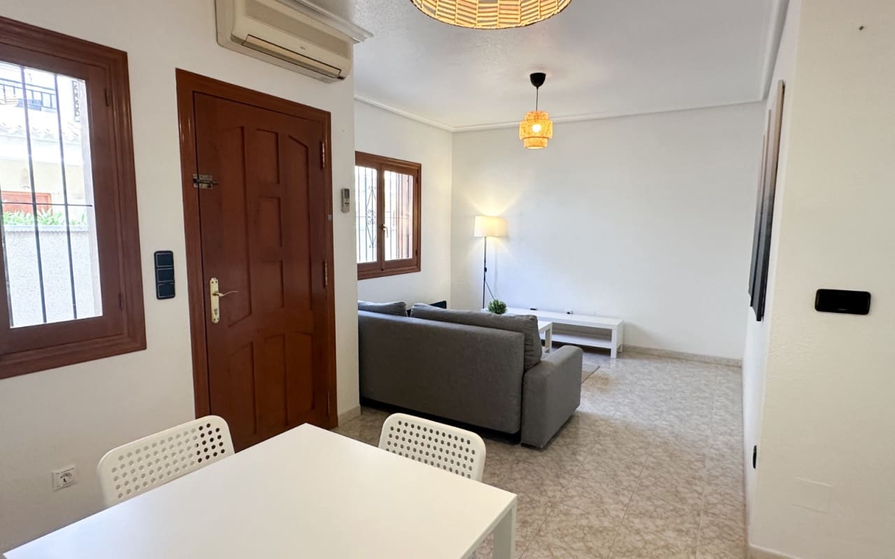 2 bedroom Townhouse for sale in Playa Flamenca with pool - € 185,000 (Ref: 9973612)
