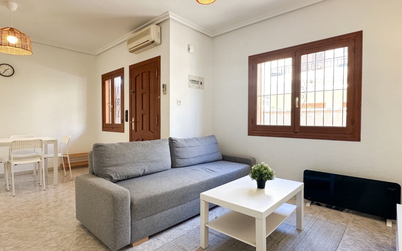 2 bedroom Townhouse for sale in Playa Flamenca with pool - € 185,000 (Ref: 9973612)