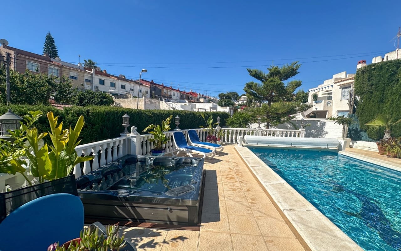 2 soverom Hus til salgs i Los Balcones - € 420 000 (Ref: 9973615)