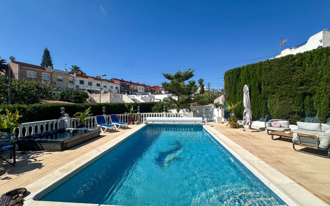2 soverom Hus til salgs i Los Balcones - € 420 000 (Ref: 9973615)