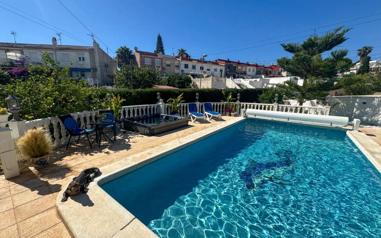 2 soverom Hus til salgs i Los Balcones - € 420 000 (Ref: 9973615)