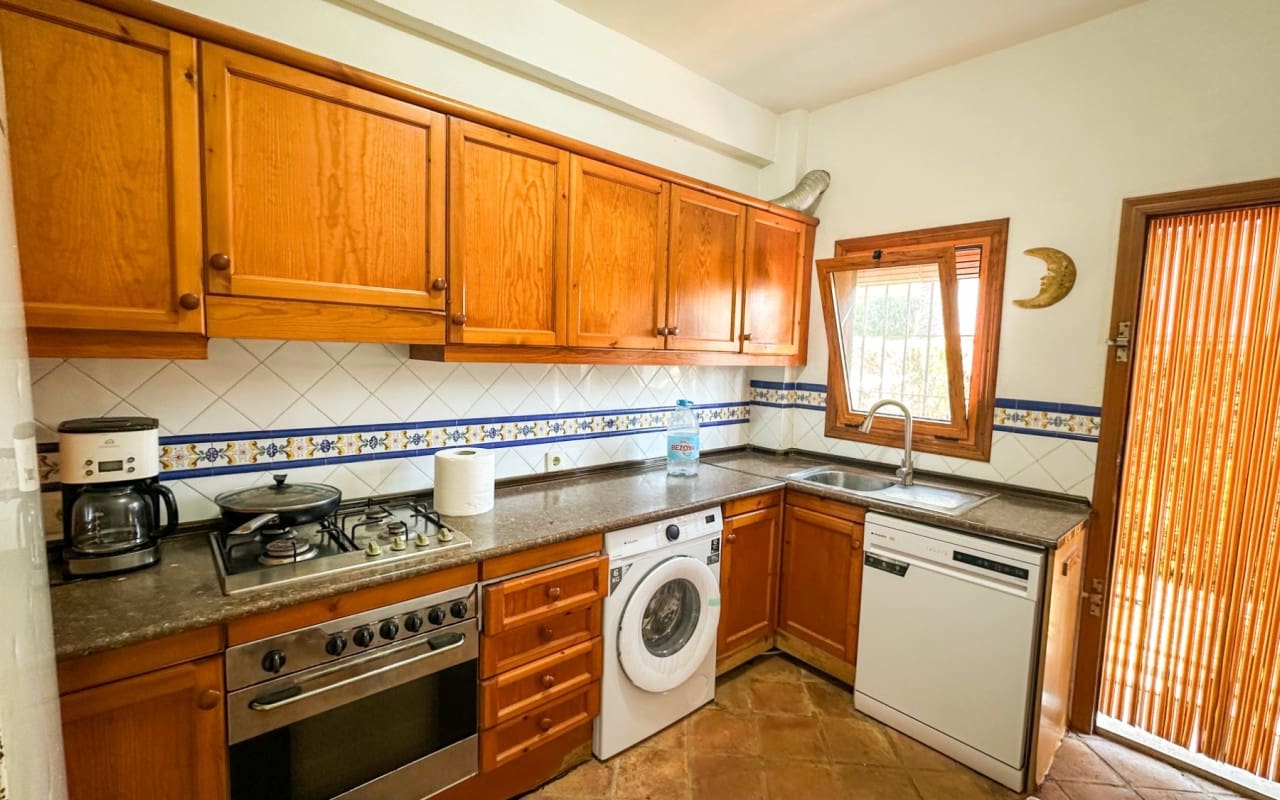 4 bedroom Villa for sale in Cabo Roig with pool - € 699,000 (Ref: 9973619)
