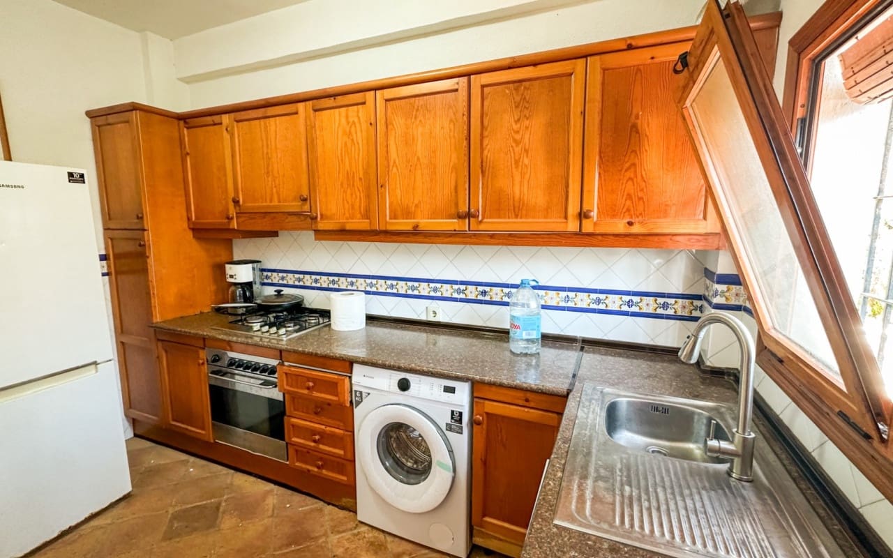 4 bedroom Villa for sale in Cabo Roig with pool - € 699,000 (Ref: 9973619)
