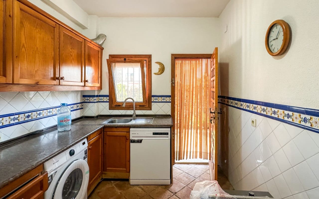 4 bedroom Villa for sale in Cabo Roig with pool - € 699,000 (Ref: 9973619)