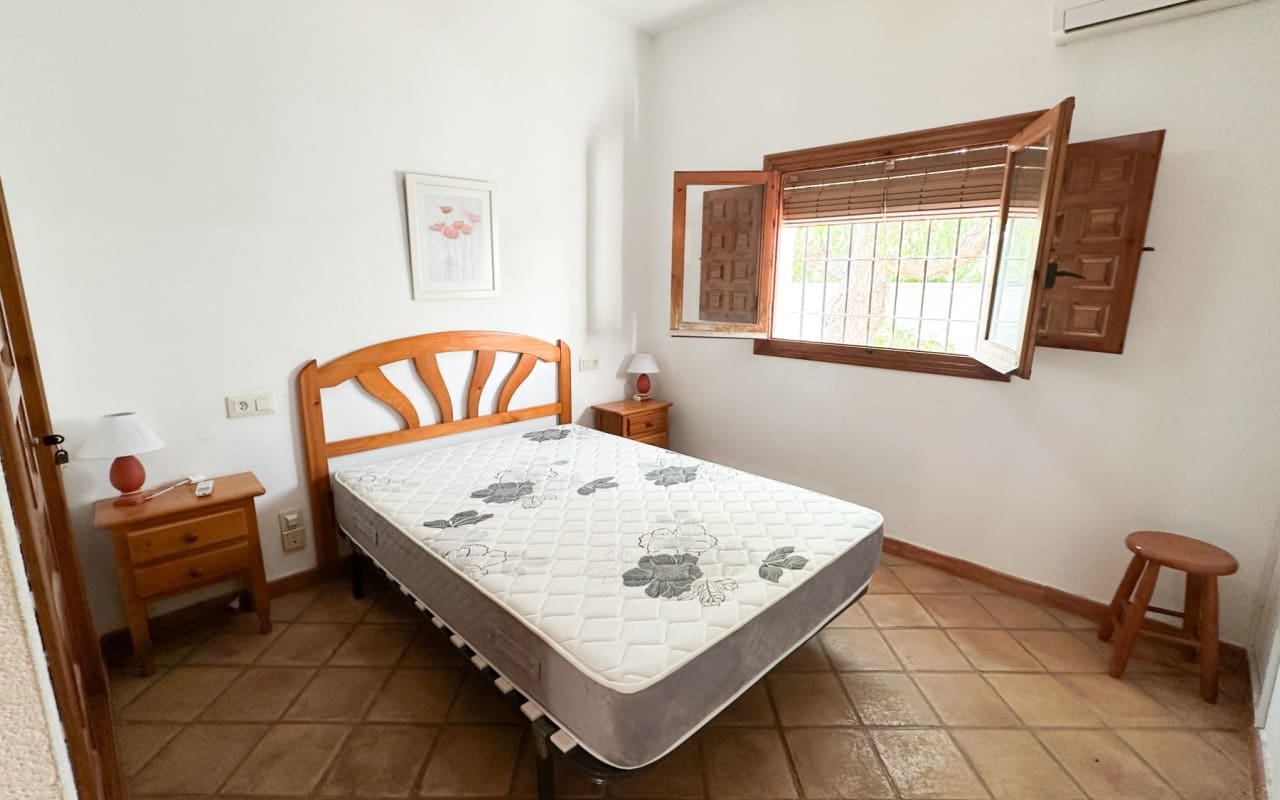 4 bedroom Villa for sale in Cabo Roig with pool - € 699,000 (Ref: 9973619)