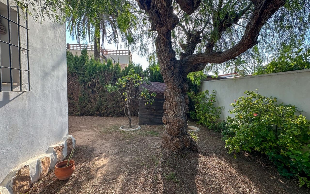 4 bedroom Villa for sale in Cabo Roig with pool - € 699,000 (Ref: 9973619)