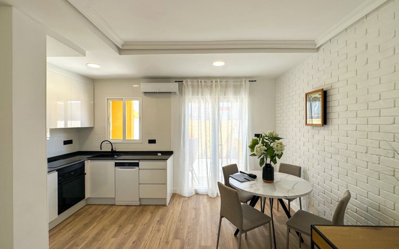 2 bedroom Townhouse for sale in La Regia with pool - € 255,000 (Ref: 9973622)