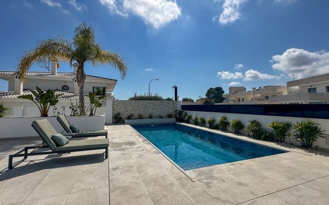 4 soveværelse Villa til salg i Villamartin, Orihuela med swimmingpool garage - € 2.950.000 (Ref: 9973623)