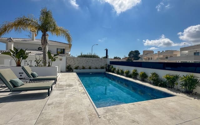 4 soveværelse Villa til salg i Villamartin, Orihuela med swimmingpool garage - € 2.950.000 (Ref: 9973623)