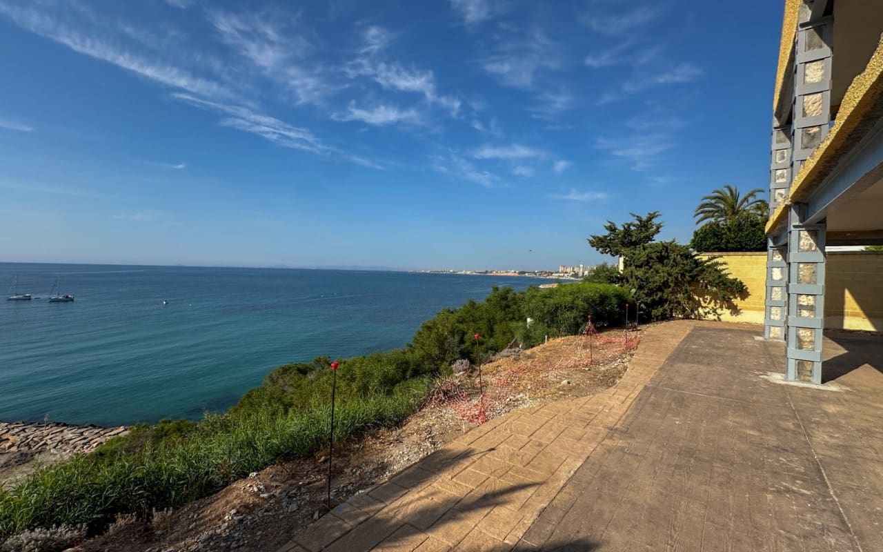 5 bedroom Villa for sale in Cabo Roig with pool - € 2,400,000 (Ref: 9973624)