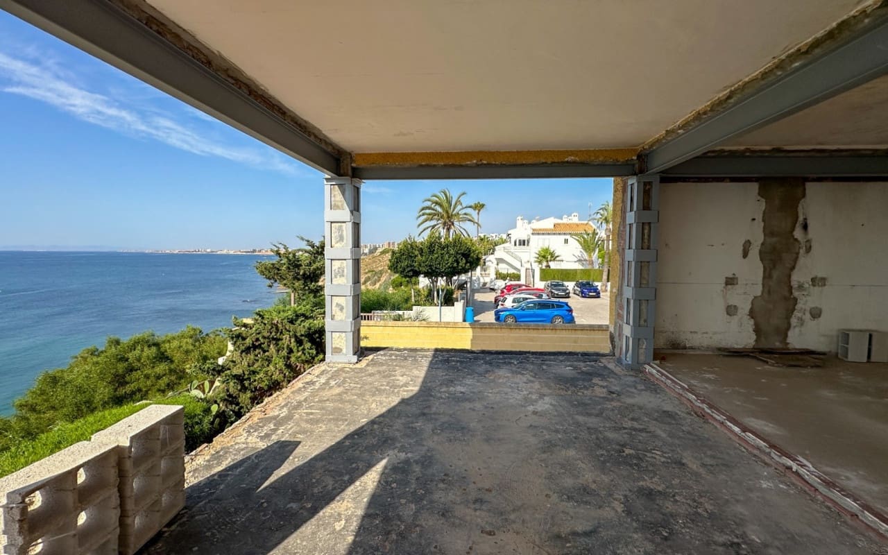 5 bedroom Villa for sale in Cabo Roig with pool - € 2,400,000 (Ref: 9973624)