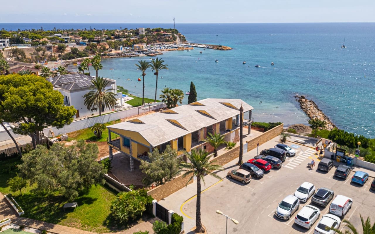 5 bedroom Villa for sale in Cabo Roig with pool - € 2,400,000 (Ref: 9973624)