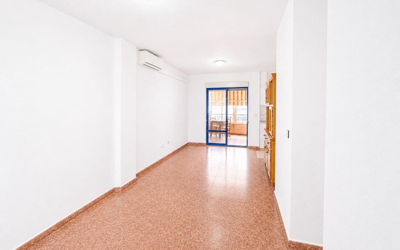 3 Zimmer Apartment zu verkaufen in Torrevieja - 127.000 € (Ref: 9973625)