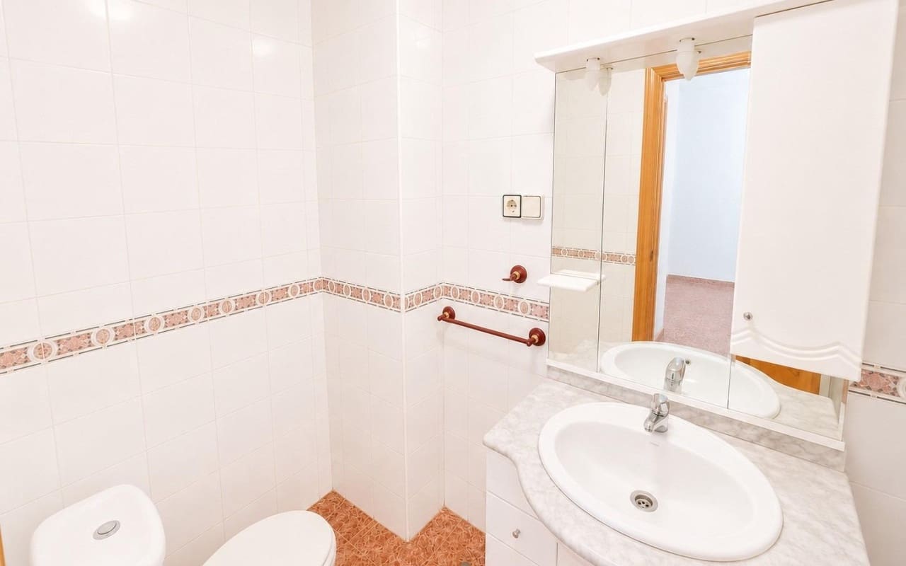 3 Zimmer Apartment zu verkaufen in Torrevieja - 127.000 € (Ref: 9973625)