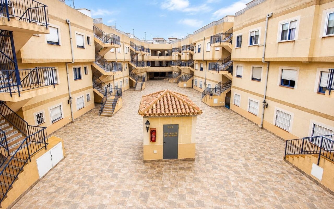 3 Zimmer Apartment zu verkaufen in Torrevieja - 127.000 € (Ref: 9973625)