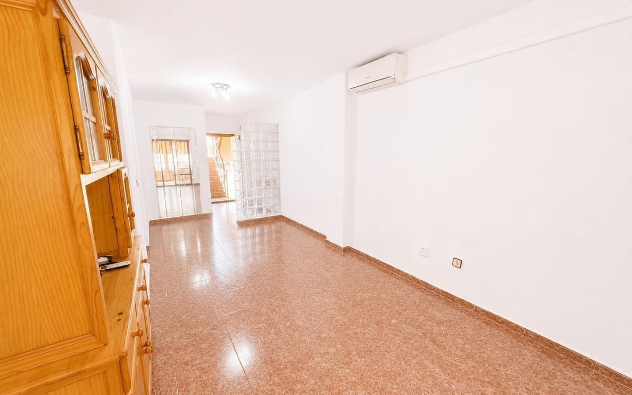 3 Zimmer Apartment zu verkaufen in Torrevieja - 127.000 € (Ref: 9973625)