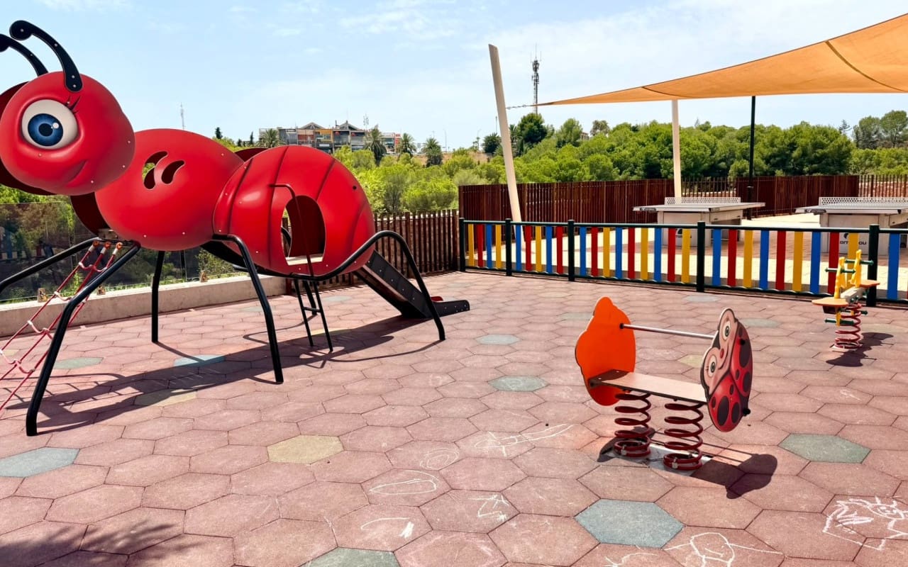 2 soveværelse Lejlighed til salg i La Zenia med swimmingpool garage - € 269.900 (Ref: 9973626)