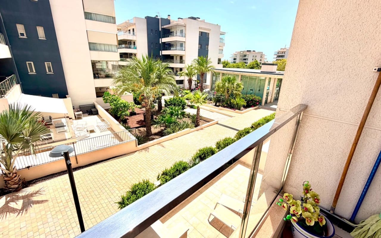 2 soveværelse Lejlighed til salg i La Zenia med swimmingpool garage - € 269.900 (Ref: 9973626)