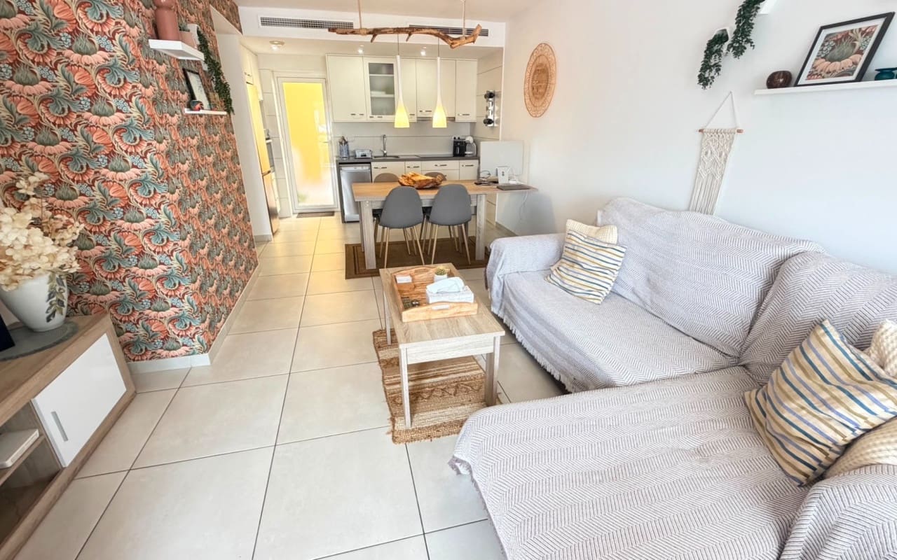 2 slaapkamer Appartement te koop in Aguas Nuevas met zwembad - € 235.000 (Ref: 9973627)