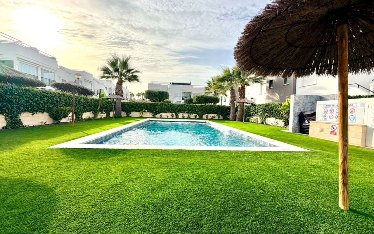 2 slaapkamer Appartement te koop in Aguas Nuevas met zwembad - € 235.000 (Ref: 9973627)